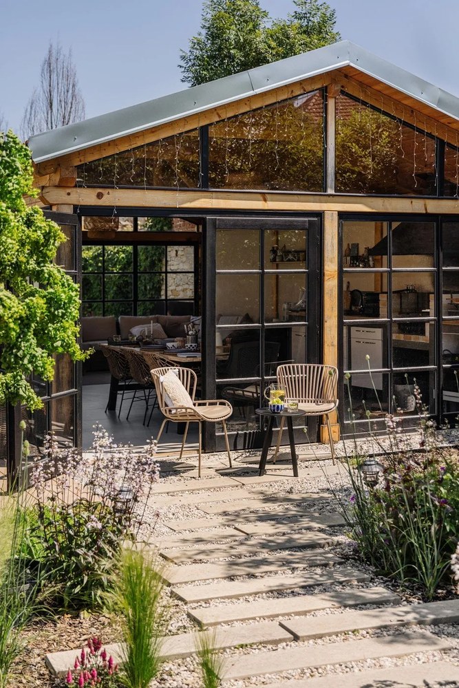 Surpik bézs acélszerkezetű kerti szék - Kave Home