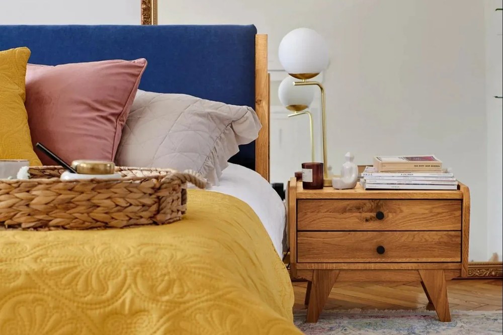 Tölgyfa éjjeliszekrény Retro 1 - The Beds