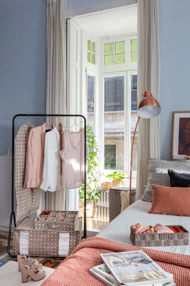 Portant Noir ruhatartó állvány - Compactor