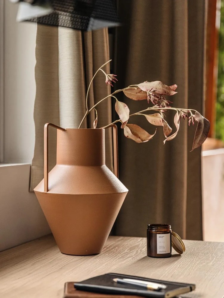 Jugend íróasztal - Woodman