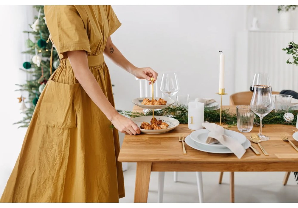 Aranyszínű rozsdamentes acél evőeszköz készlet 16 db-os Avie – Premier Housewares
