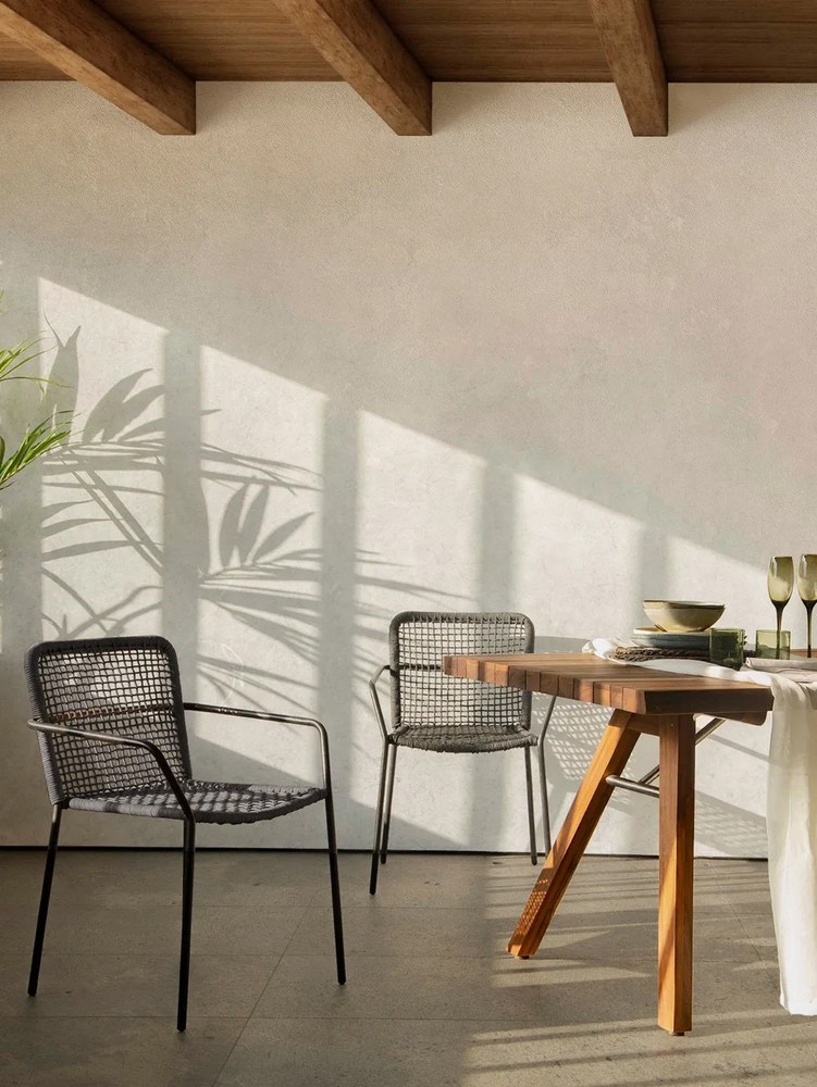 Bomer fekete acélszerkezetű kerti szék - Kave Home