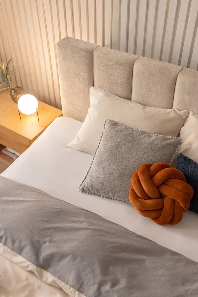 Bézs boxspring ágy 180x200 cm Olia Bold Line – Bonami Selection