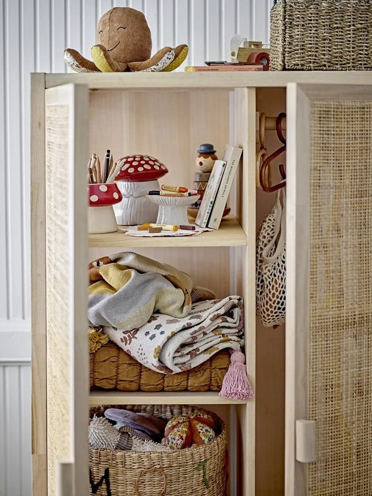 Rattan gyerek vállfa Aranya – Bloomingville Mini