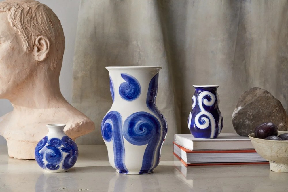 Kék kézzel festett agyagkerámia váza Tulle – Kähler Design