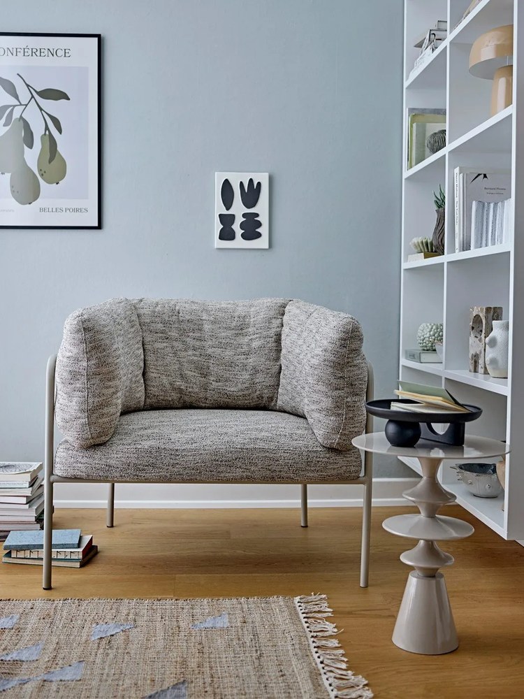 Szürkésbézs fotel Karel – Bloomingville