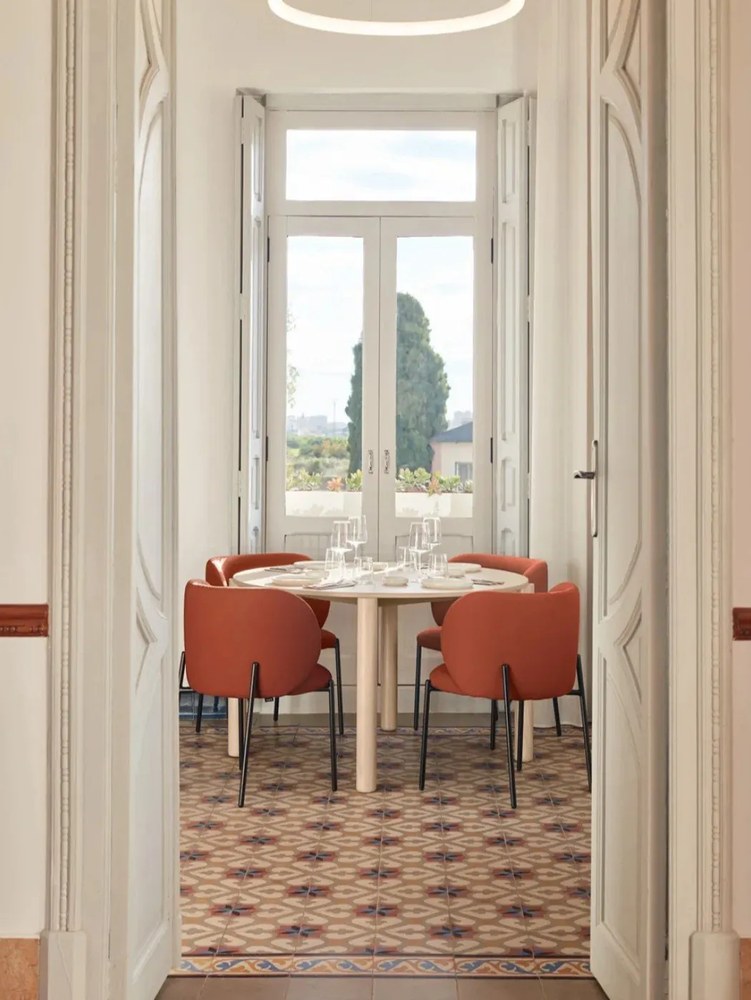 Piros kárpitozott étkezőfotel szett 2 db-os Mogi – Teulat