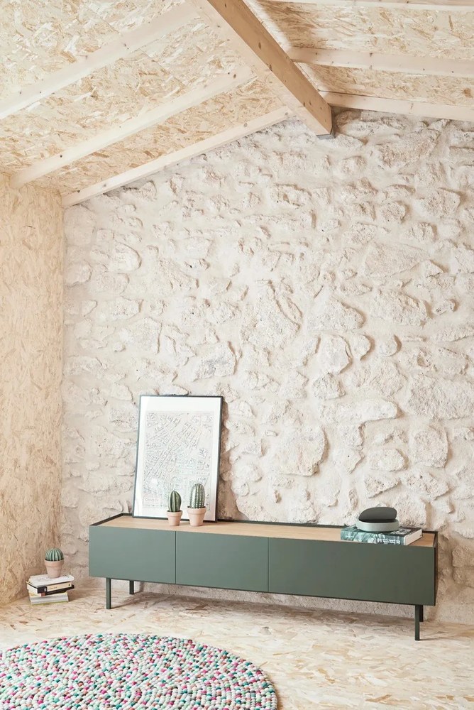 Zöld-natúr színű TV-állvány tölgyfa dekorral 180x45 cm Arista – Teulat