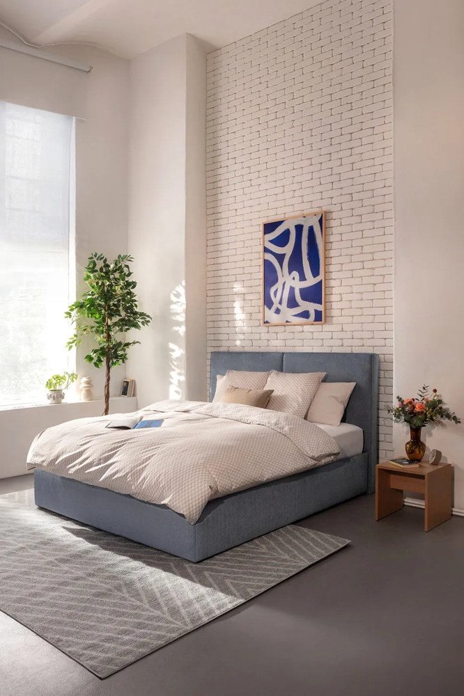 Kék kárpitozott ágyneműtartós franciaágy ágyráccsal 180x200 cm Thessa Bold – Bonami Selection