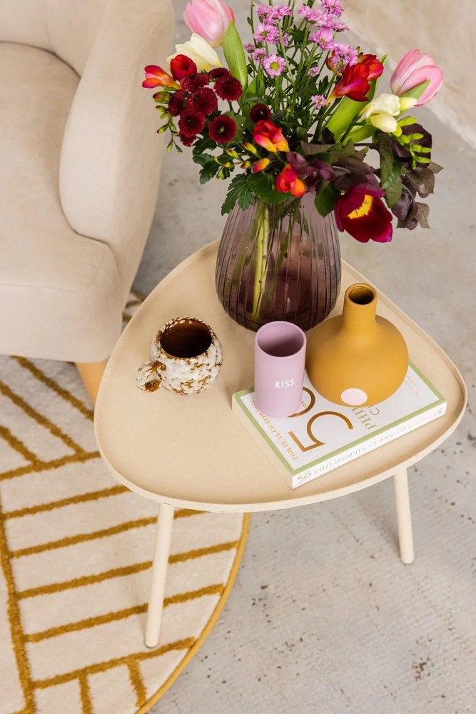 Kiss lila porcelánváza, magasság 11 cm - Design Letters