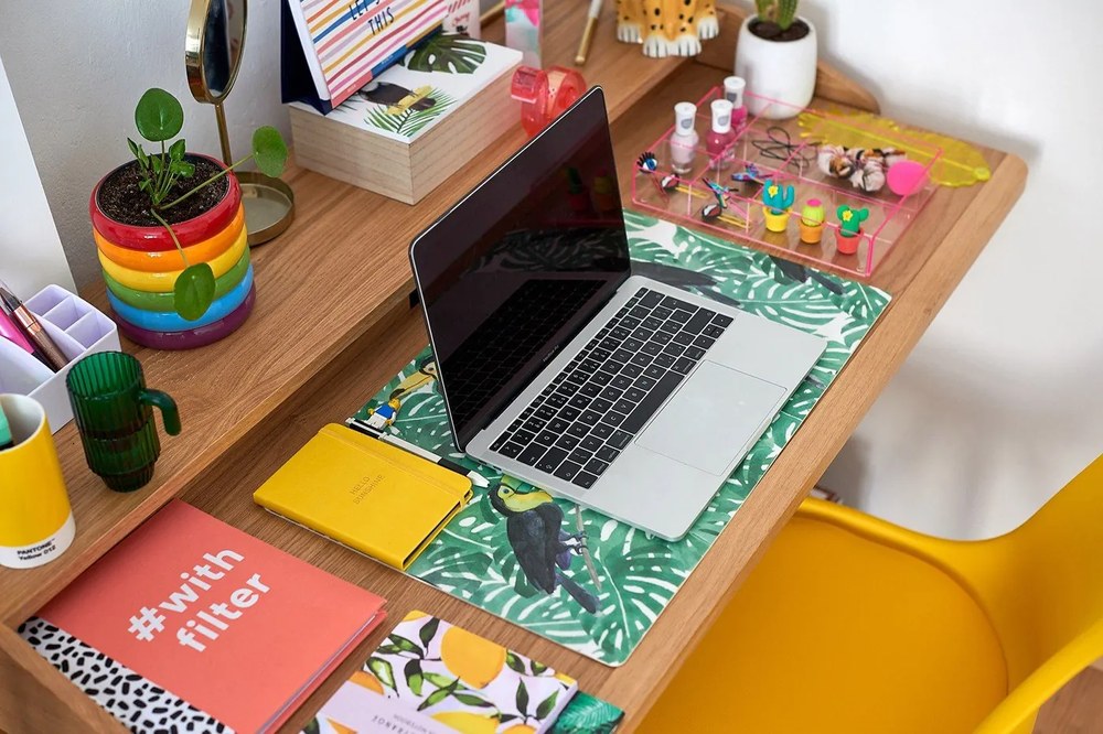 St. James íróasztal - Woodman