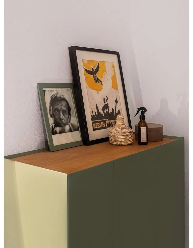 Zöld magas komód tölgyfa dekorral 95x120 cm Arista – Teulat