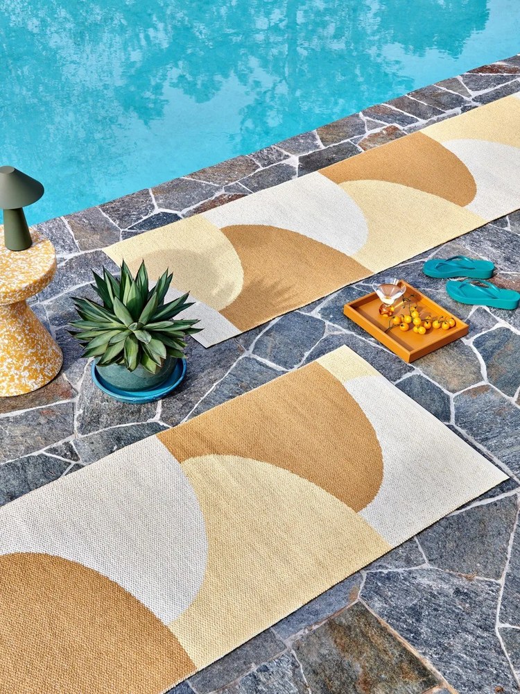 Okkersárga kültéri-beltéri futószőnyeg 70x180 cm Hill Ochre Pale Yellow – Pappelina