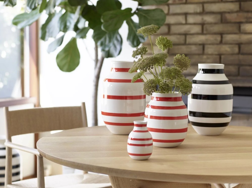 Omaggio fekete-fehér agyagkerámia váza, magasság 30,5 cm - Kähler Design