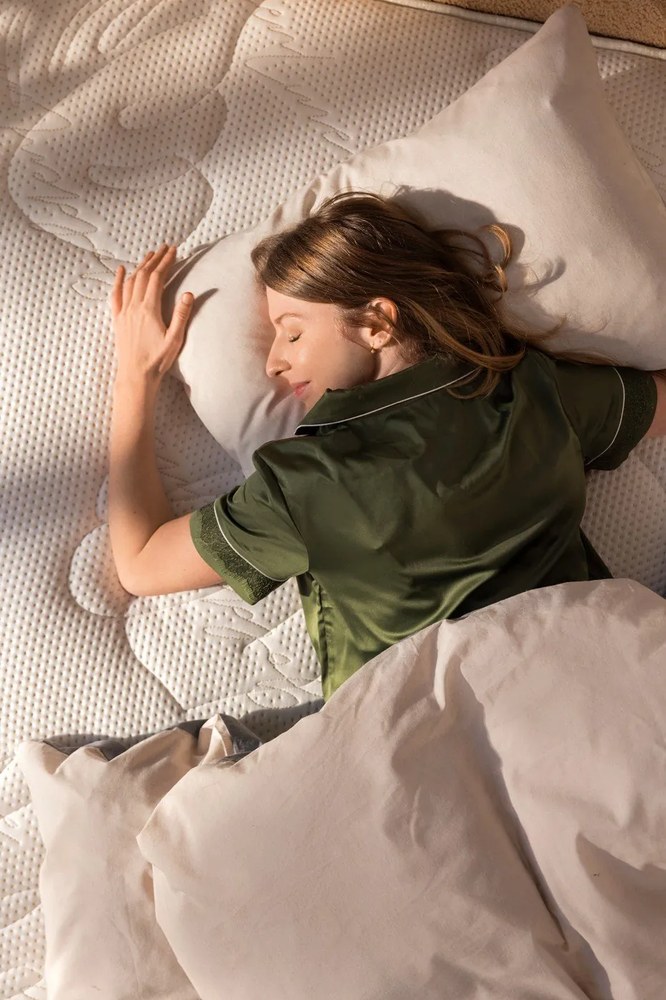 Szürke-bézs kétszemélyes hosszabbított négyrészes renforcé pamut ágyneműhuzat lepedővel 200x220 cm – Mila Home