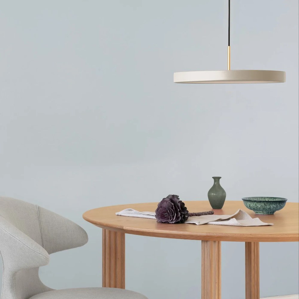 Krémszínű LED dimmelhető függőlámpa fém búrával ø 43 cm Asteria Plus Medium – UMAGE