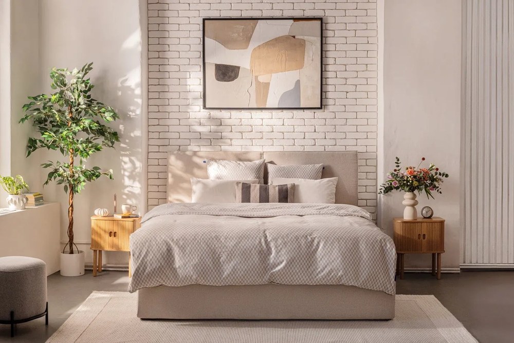 Bézs kárpitozott ágyneműtartós franciaágy ágyráccsal 180x200 cm Thessa Bold – Bonami Selection