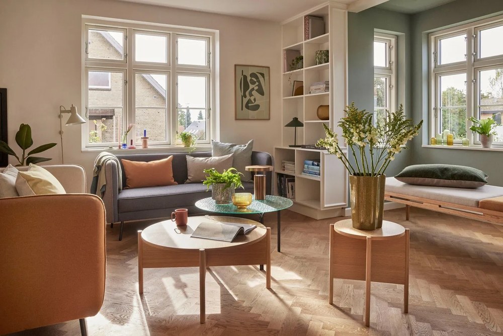 Natúr színű kerek dohányzóasztal tölgyfa dekorral ø 86 cm Heritage – Hübsch