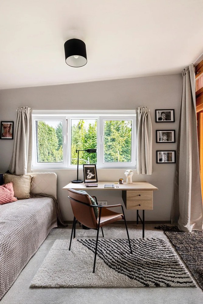 Jugend íróasztal - Woodman