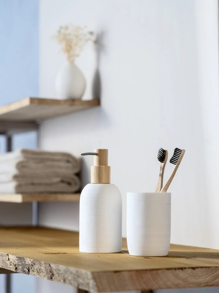 Fehér poligyanta szappanadagoló 250 ml Altavalle – Wenko