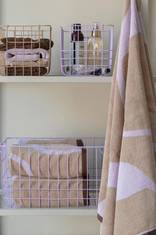 Levendula színű-világosbarna bio pamut fürdőlepedő 70x133 cm Nova Arte – Mette Ditmer Denmark