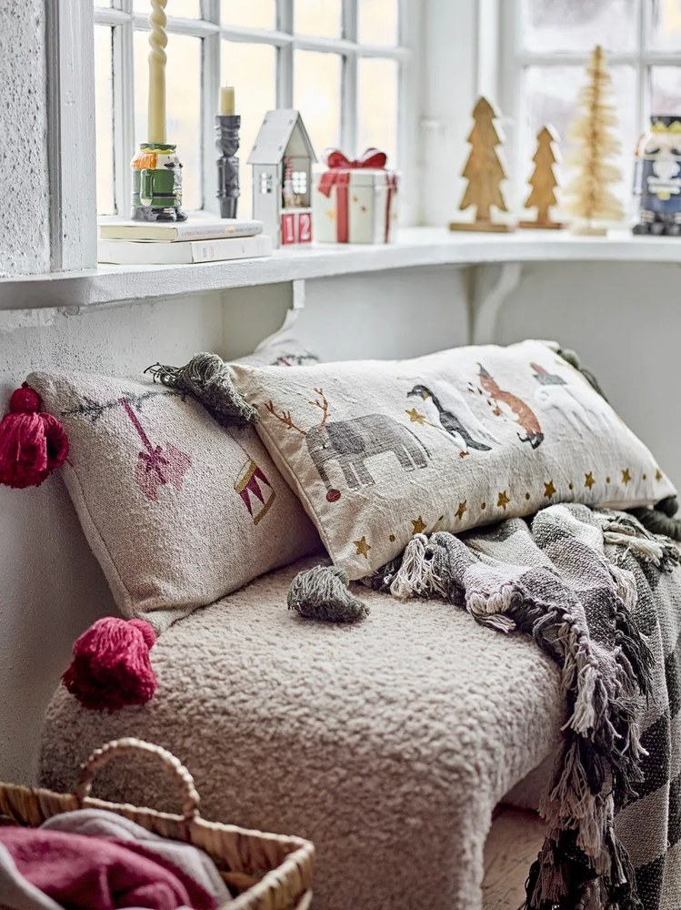 Krémszínű buklé pad Bobbie – Bloomingville