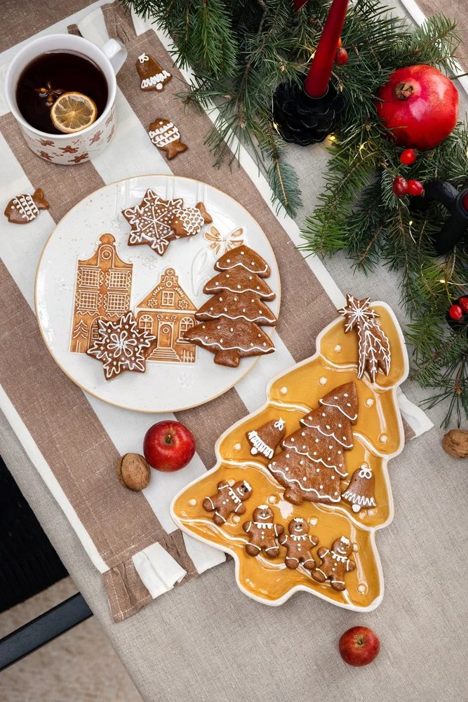 Fehér szervírozó kerámia tányér karácsonyi mintával ø 26 cm Christmas cottage – Dakls