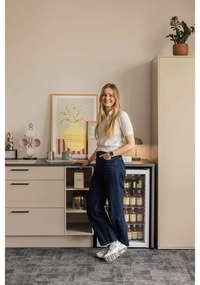 Krémszínű LED asztali lámpa (magasság 25 cm) Holt – House Nordic