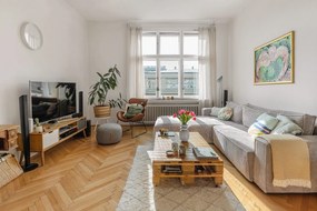 Sasha tárolóasztal fehér részletekkel - WOOOD