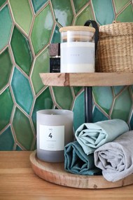 Illatos gyertya égési idő 50 ó No. 4 Lemon Verbena – ILLUME x Bloomingville