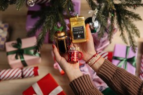 Üveg kézzel készített karácsonyfadísz ø 5,5 cm Christmas Cafetiere – Sass &amp; Belle