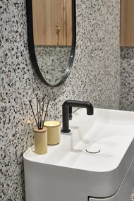 Illatos gyertya, égési idő 30 ó Iris Cucumber Blossom – Villa Collection