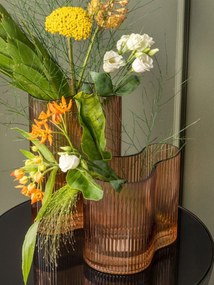 Wave világosbarna üveg váza, magasság 27 cm - PT LIVING