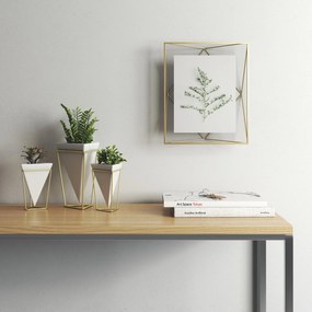 Aranyszínű fém álló-fali képkeret 25x30 cm Prisma – Umbra