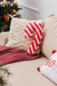 Karácsonyi mintás díszpárna 50x30 cm Candy Cane – Catherine Lansfield