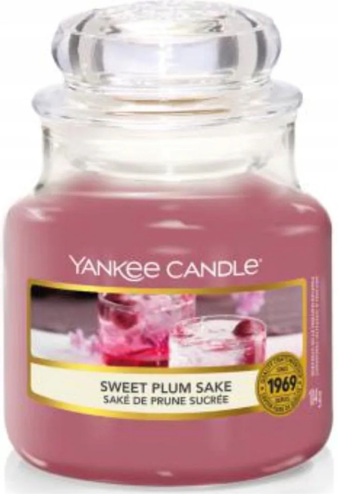 Kis üveges gyertya 104g Édes szilva szaké