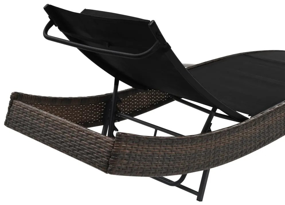 Barna polyrattan napozóágy párnával