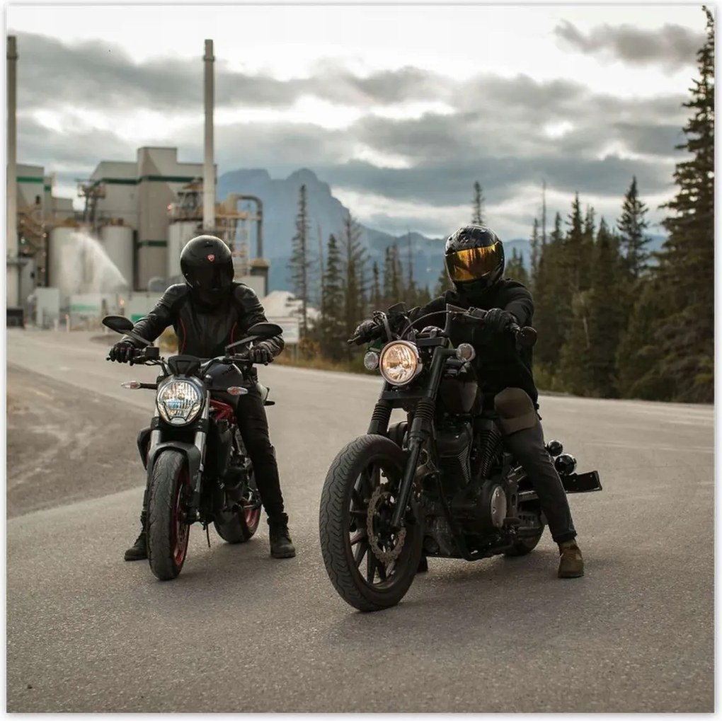 Poszterek 100x100 Motorosok Ducati