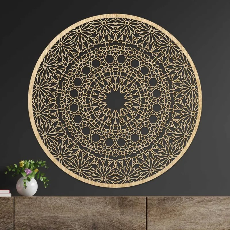 Fából készült mandala a falon | POIET