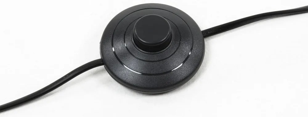 Fekete állólámpa fém búrával (magasság 220 cm) Dione – Kave Home