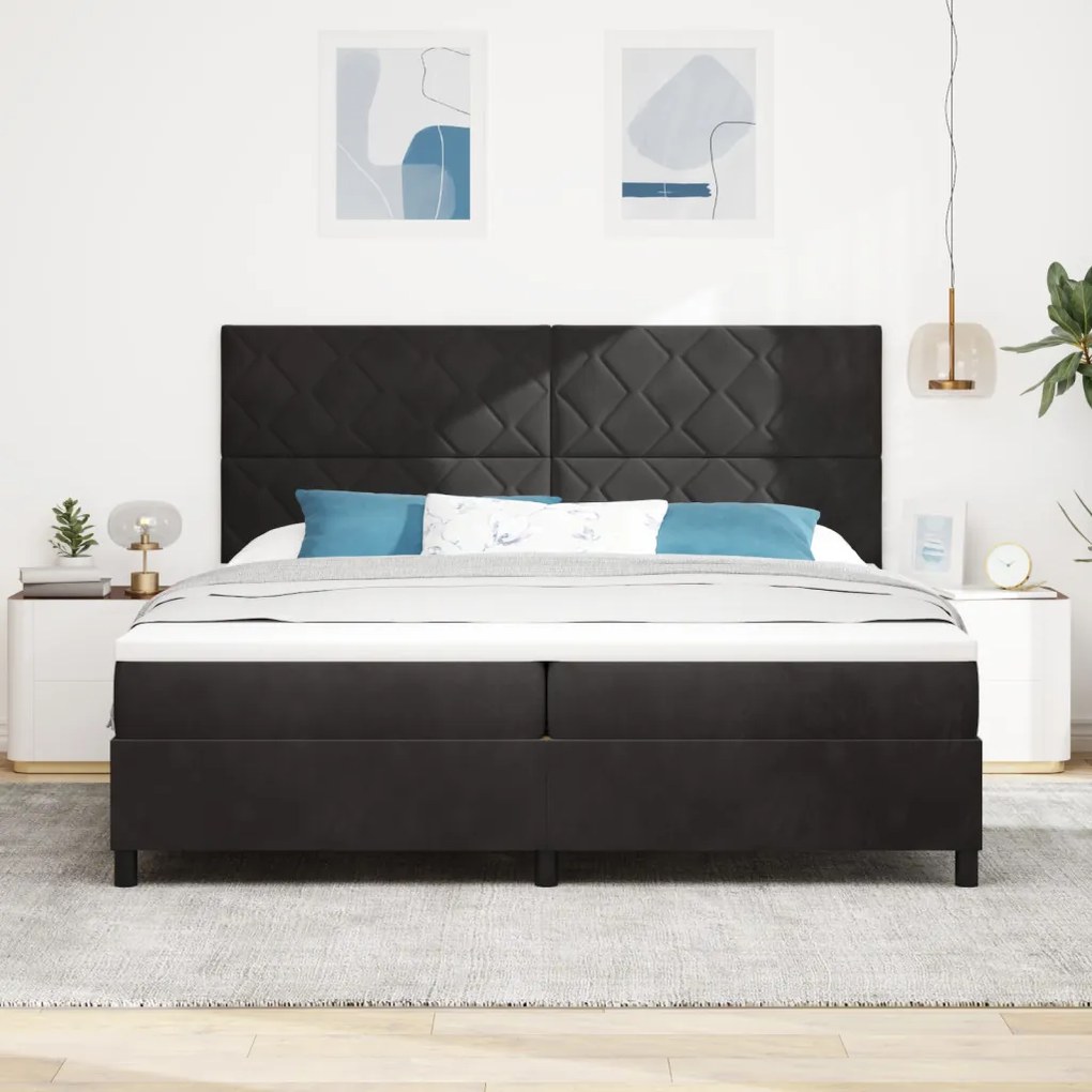 Box Spring ágy matraccal Fekete 200x200 cm Bársony