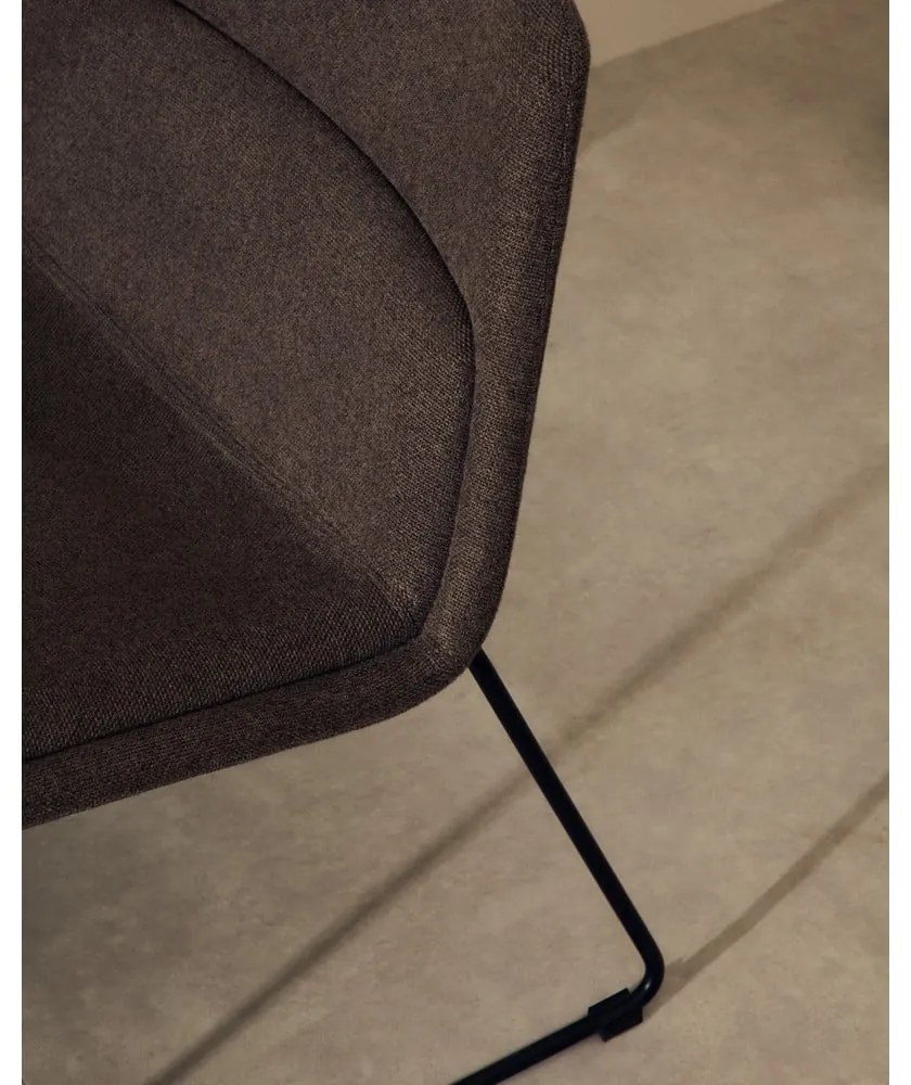 Barna fotel Zahara – Kave Home
