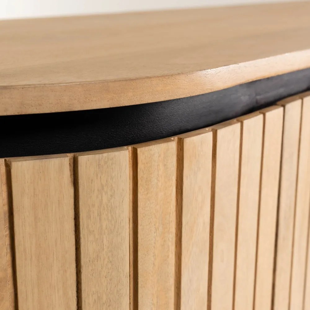 Natúr színű mangófa alacsony komód 170x80 cm Licia – Kave Home