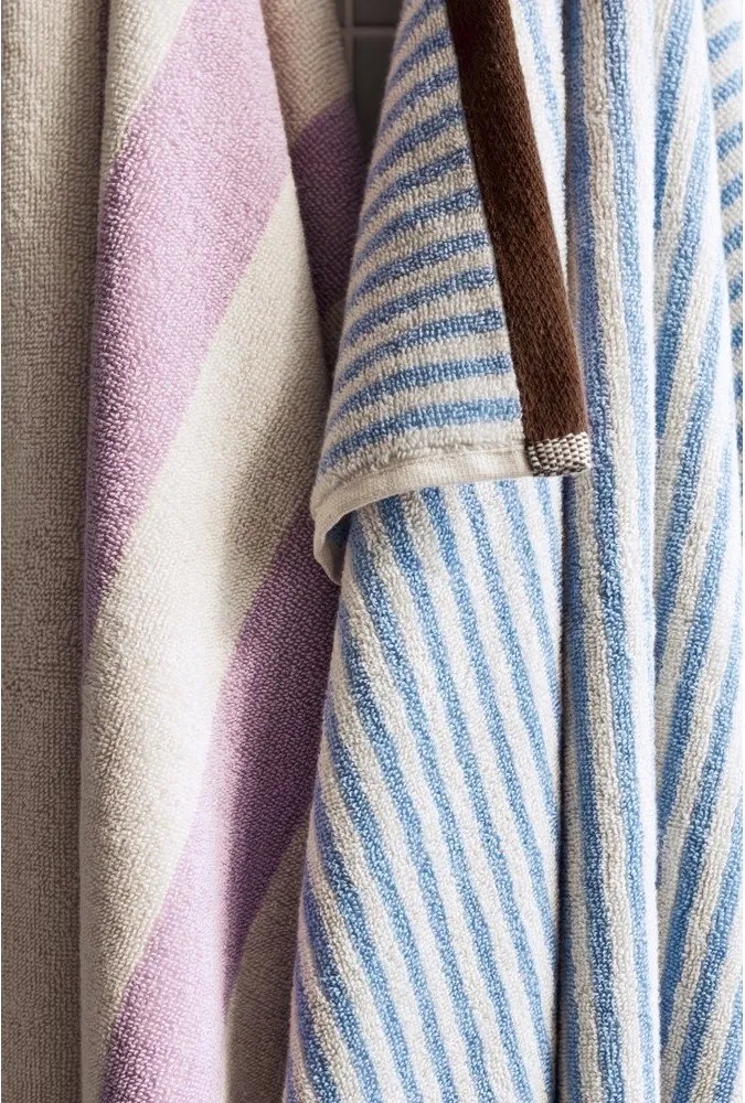 Barna-krémszínű frottír pamut törölköző 50x80 cm Gobo – noo.ma