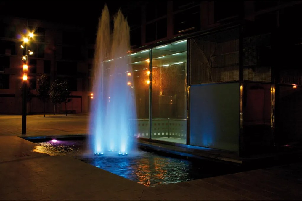 NOVOLUX 118B-L0448D-30 GAMBLE Kültéri Reflektor Ezüst, Sokszínű LED IP68