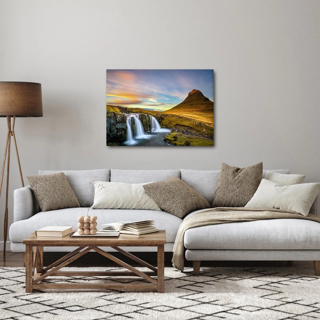 Kép a hegyekről és vízesésekről Izlandon (70x50 cm)