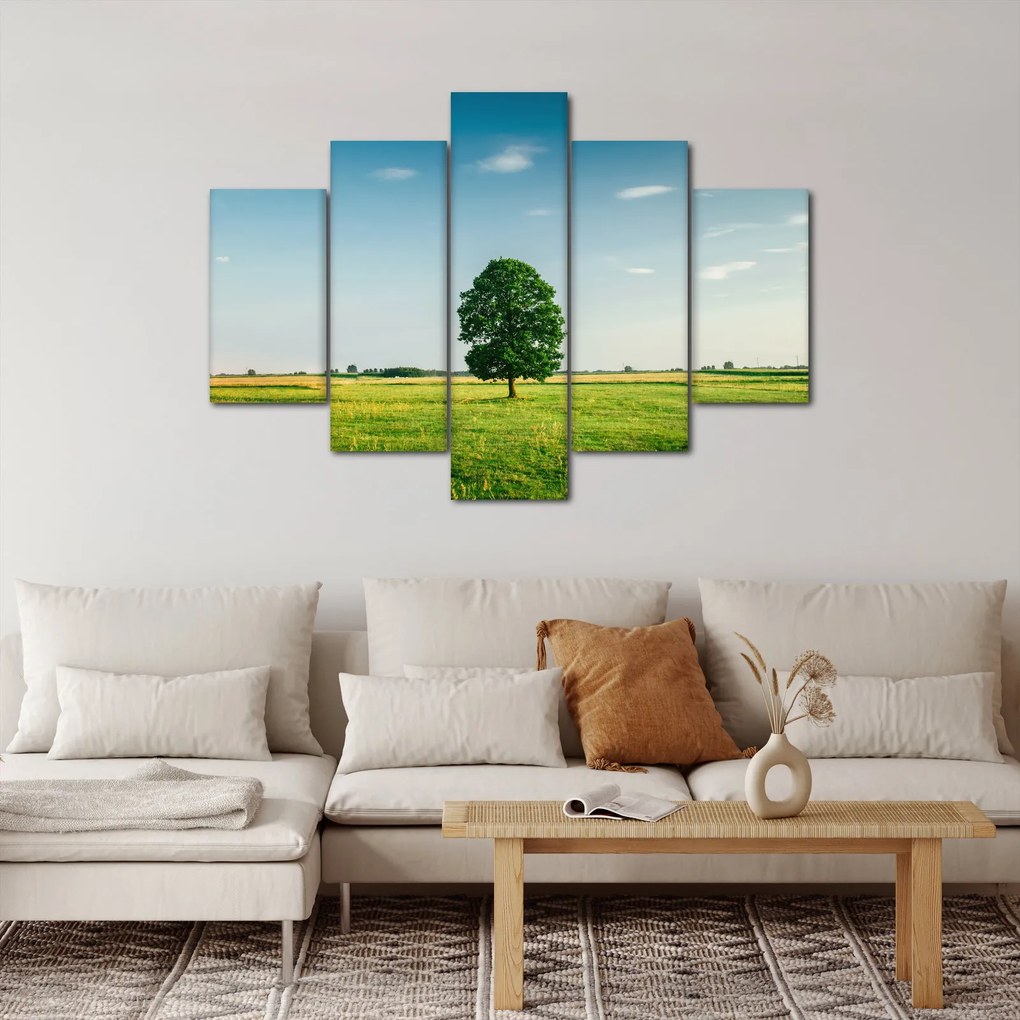 Egy fa képe egy rét közepén (150x105 cm)