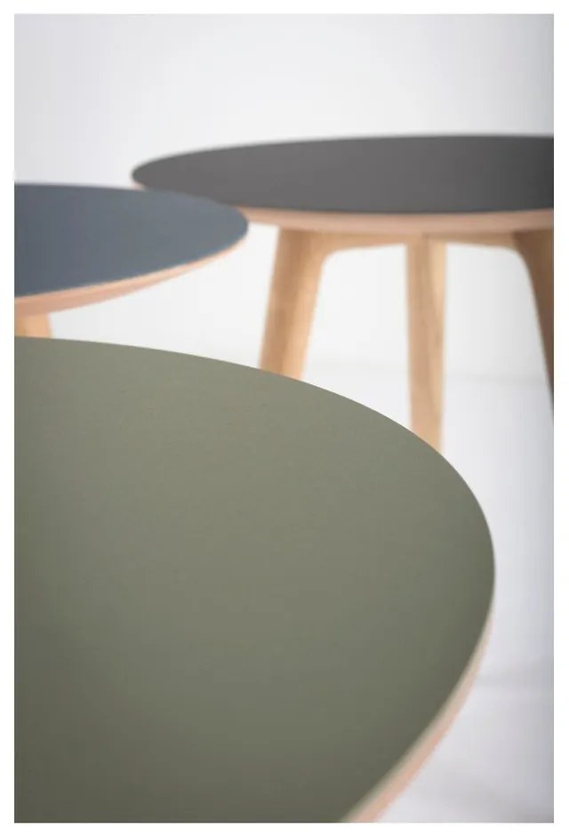 Arp tölgyfa tárolóasztal fekete asztallappal, ⌀ 45 cm - Gazzda