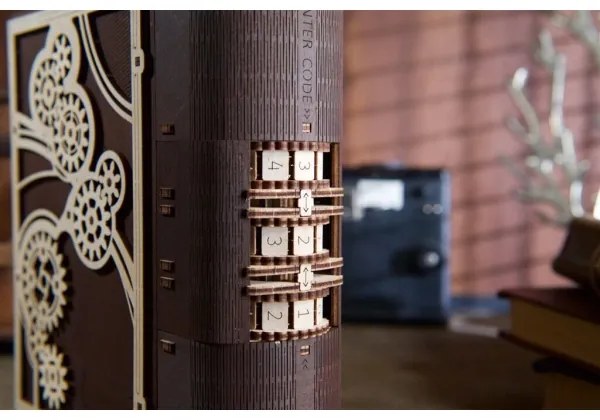 Ugears - 3D fából készült mechanikus kirakós Titkok könyve