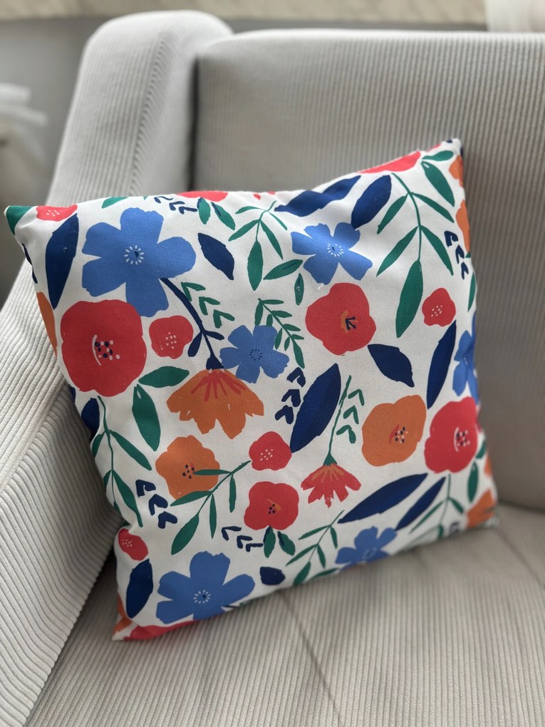 Virágmintás díszpárna 45x45cm